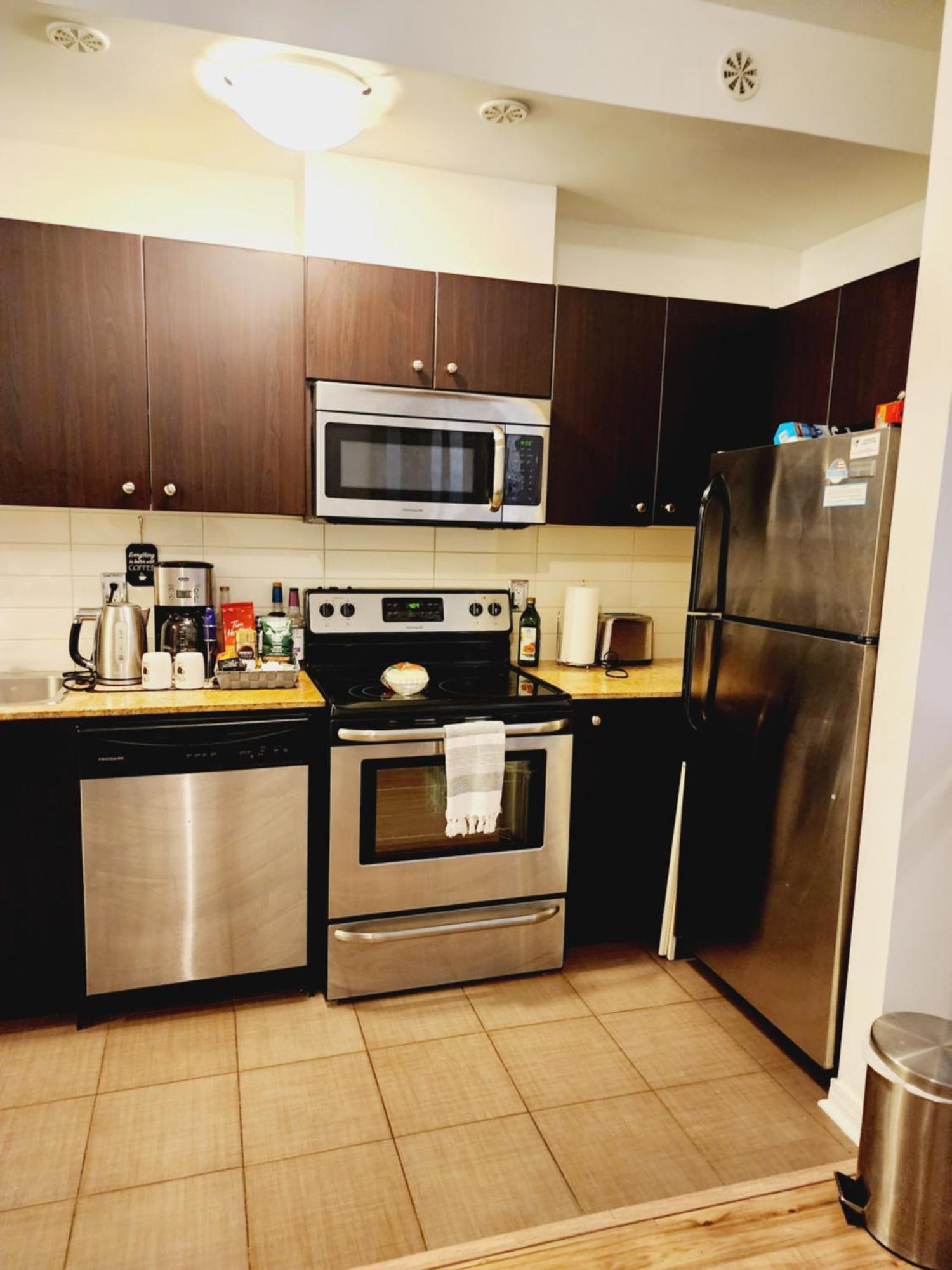 Apartamento Beautiful Townhouse Near Yorkdale Mall, Wilson Subway Toronto Exterior foto